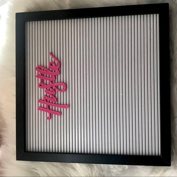 Black with White Letterboard - Picture 4 of 7